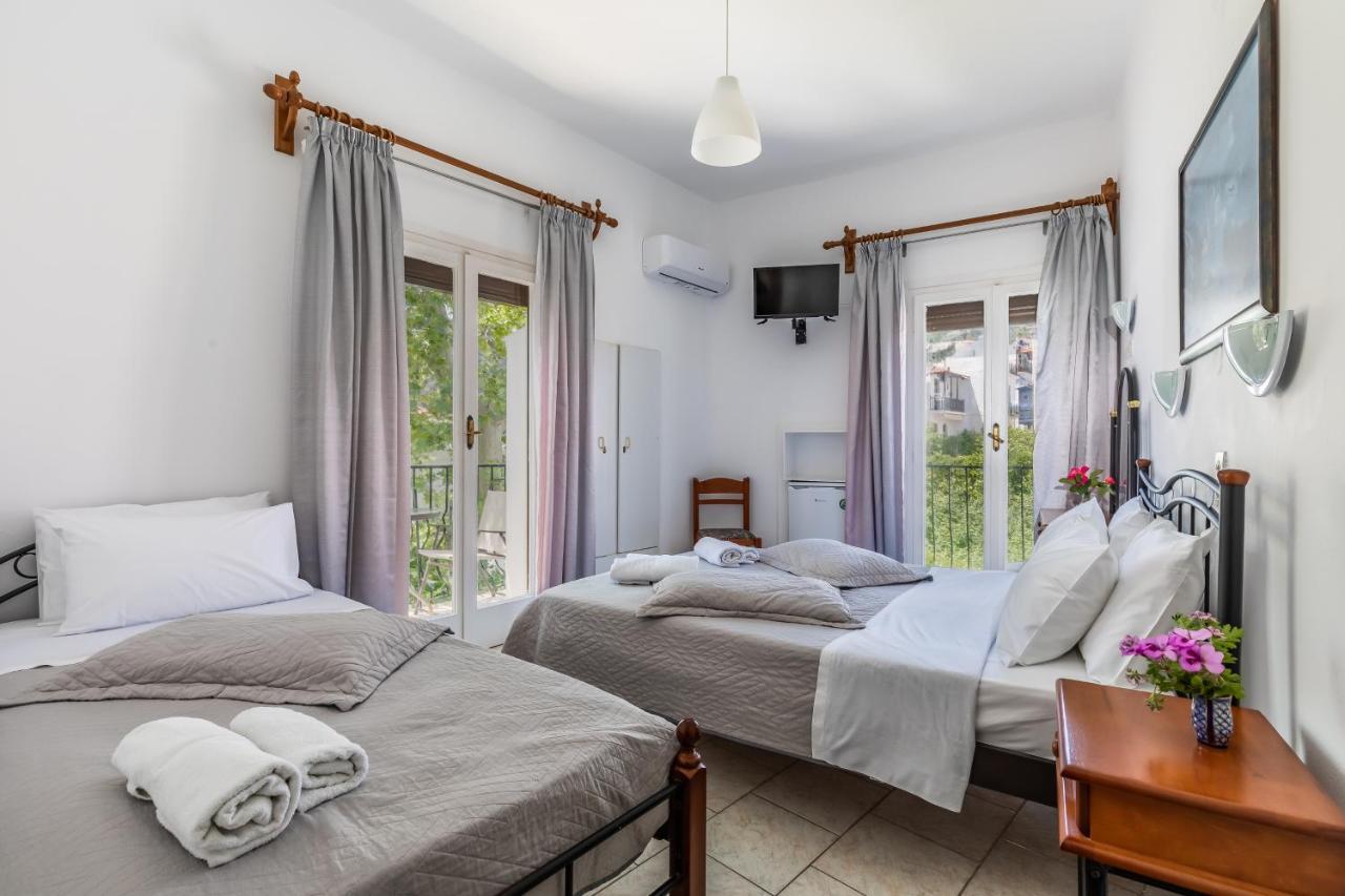 Regina Hotel Skopelos Exterior foto