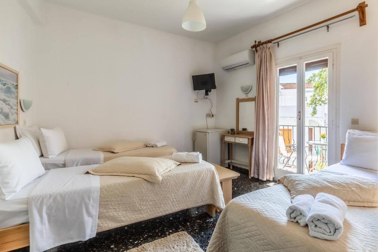 Regina Hotel Skopelos Exterior foto